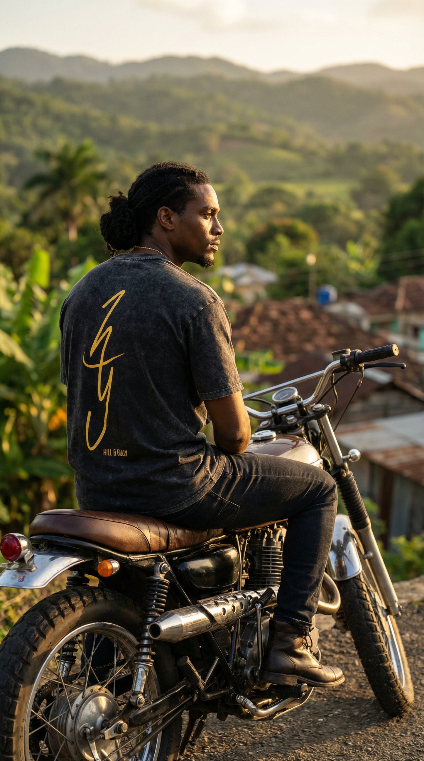 Royal Tee Classic - (black & Gold)